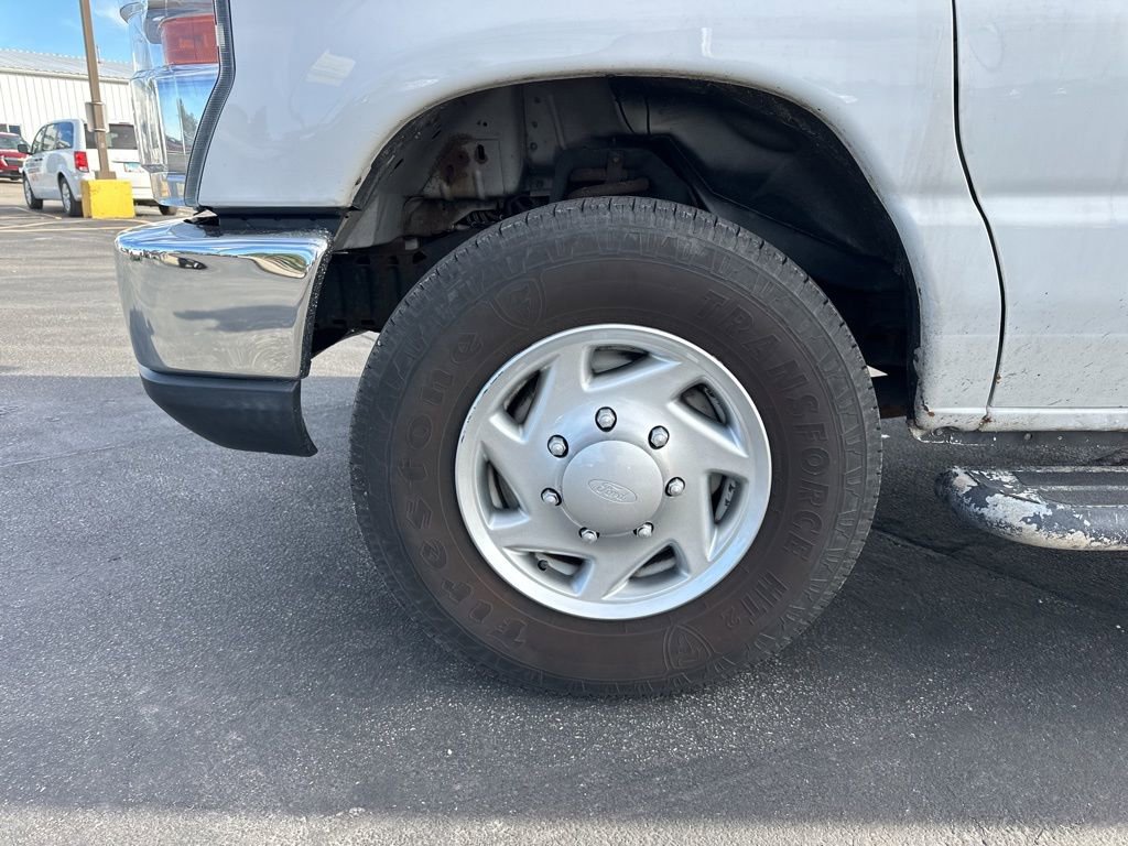 Used 2014 Ford E-250 and Econoline 250 w/ Power Group image 15
