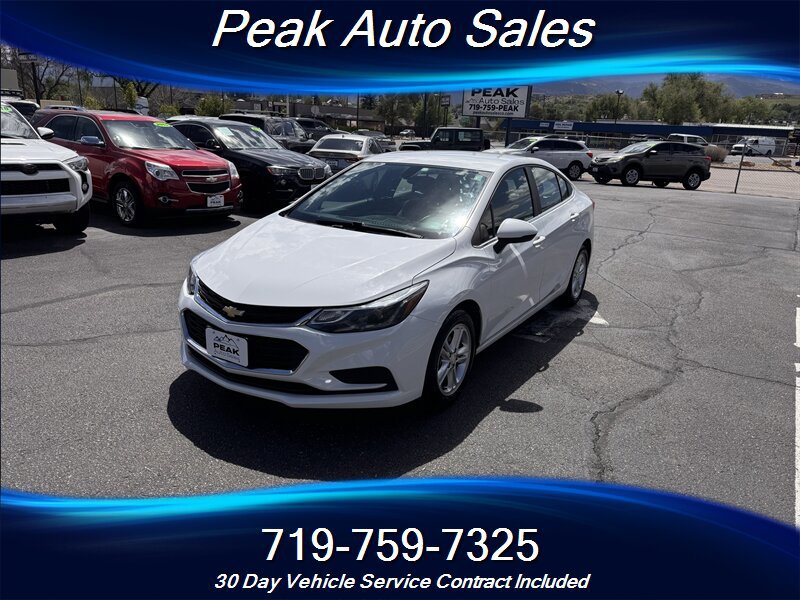 Used 2017 Chevrolet Cruze LT FWD image 3