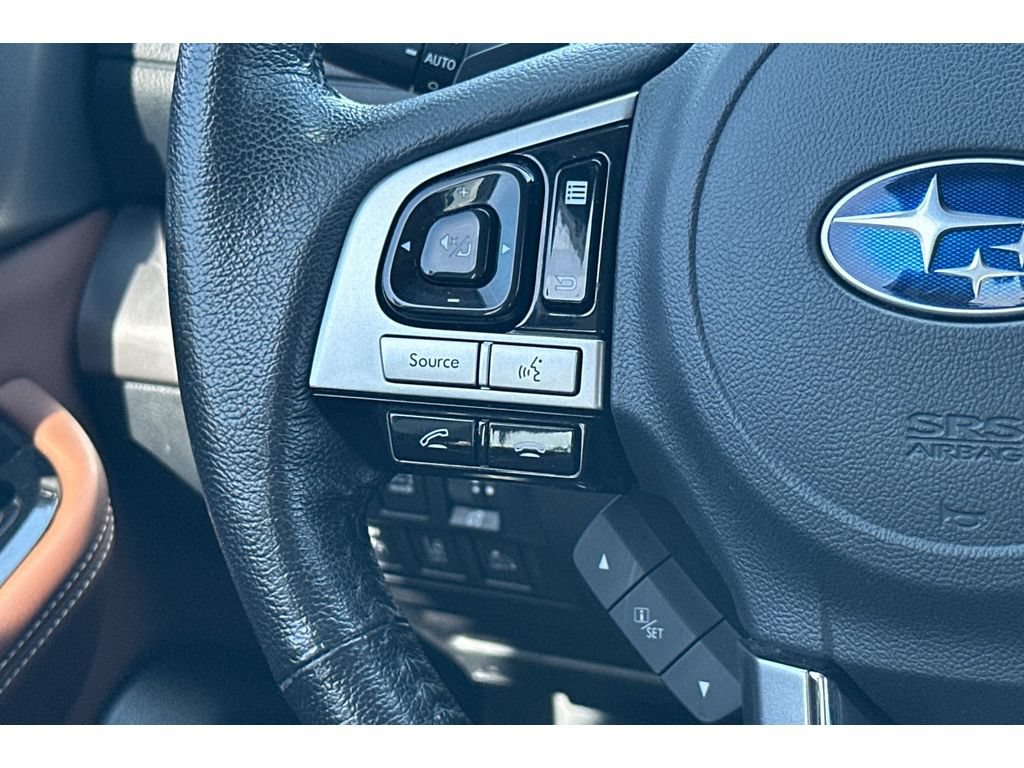 Used 2017 Subaru Outback 3.6R Touring AWD/4WD image 37
