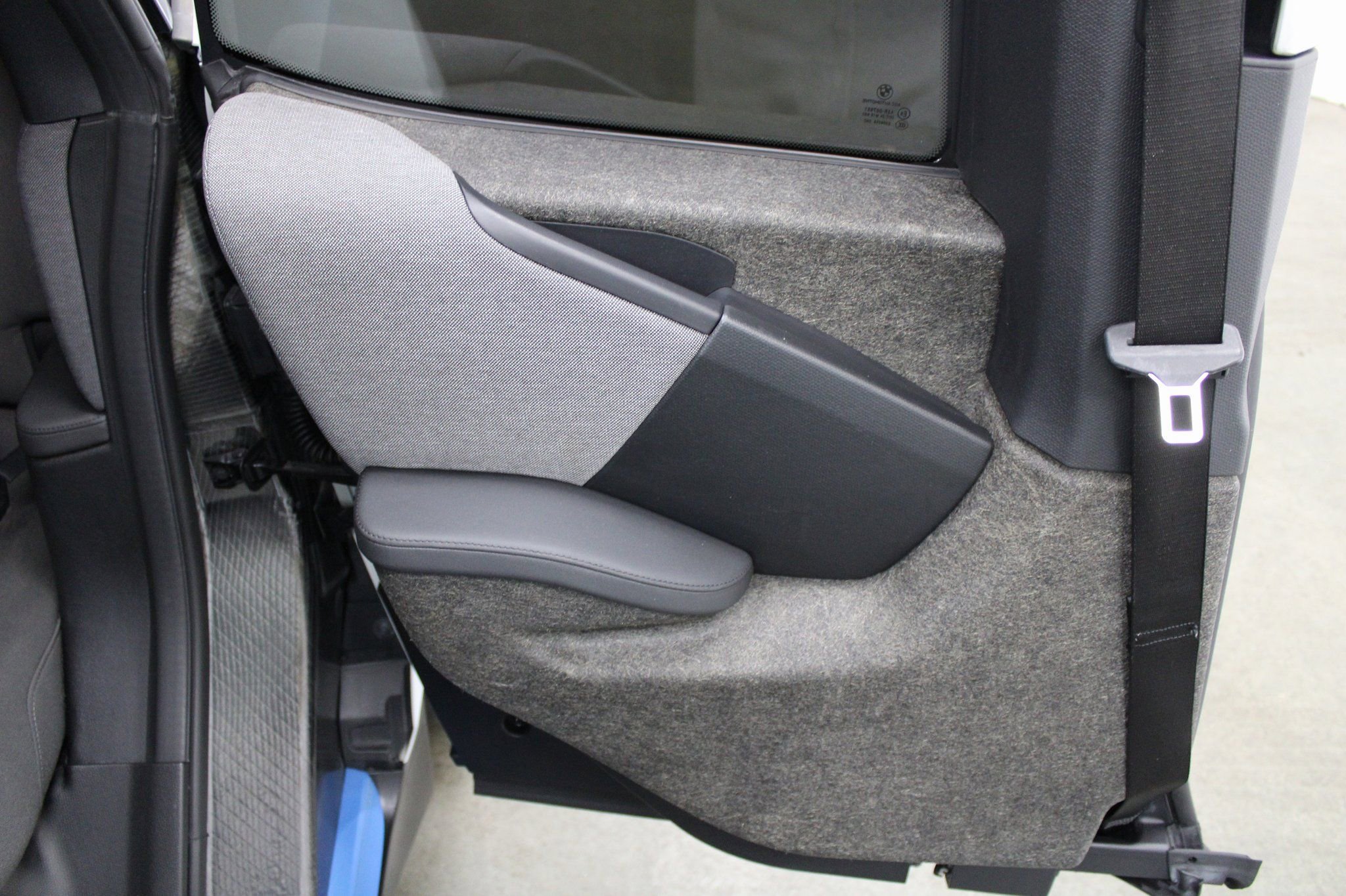 Used 2018 BMW i3 94Ah w/Range Extender image 19