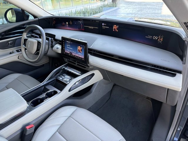 Certified 2024 Lincoln Nautilus Premier AWD/4WD image 22