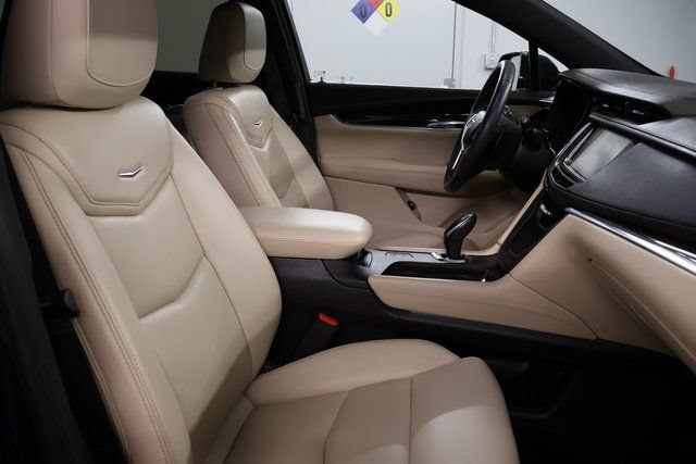 Used 2017 Cadillac XT5 Premium Luxury AWD/4WD image 28