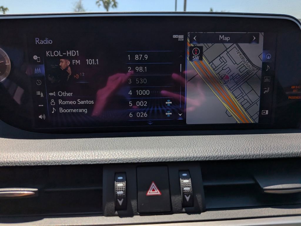 Used 2020 Lexus ES 350 w/ Premium Package image 21