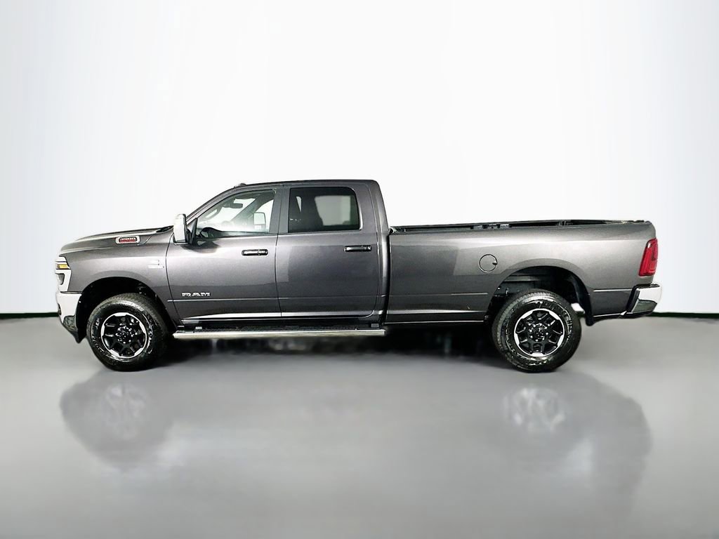 New 2025 RAM 3500 Laramie AWD/4WD image 4