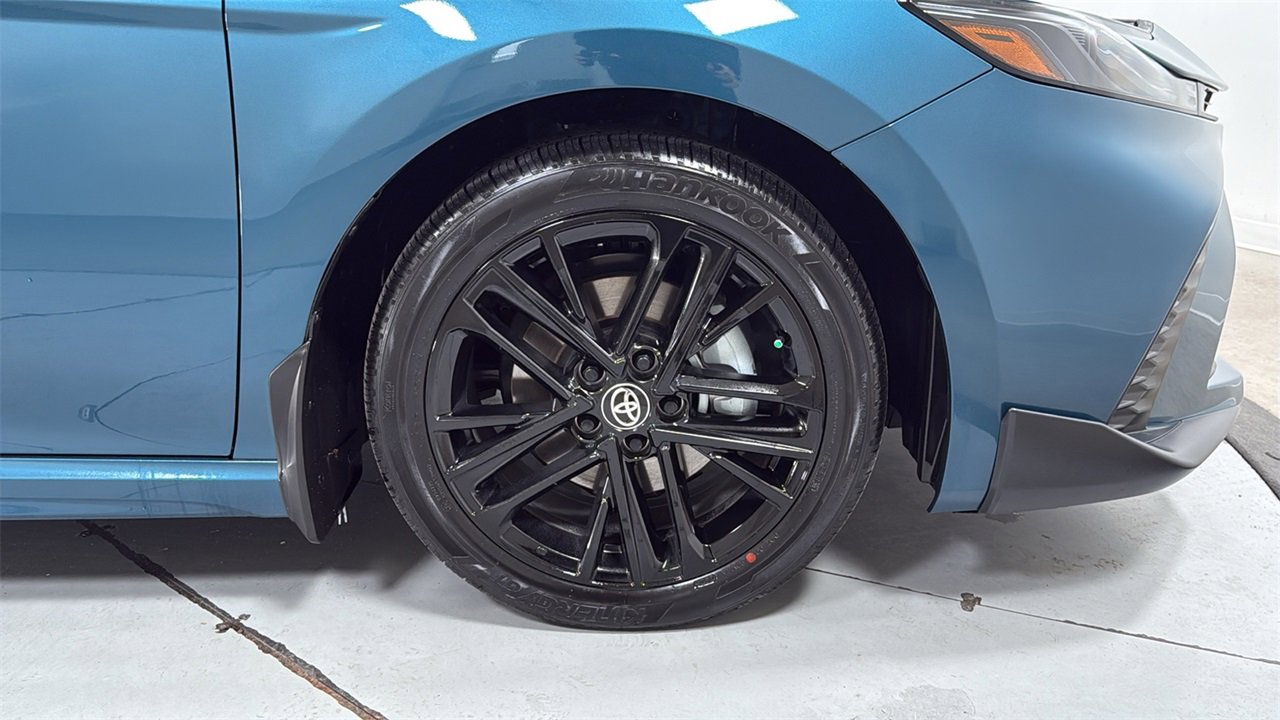 Certified 2025 Toyota Camry SE image 21
