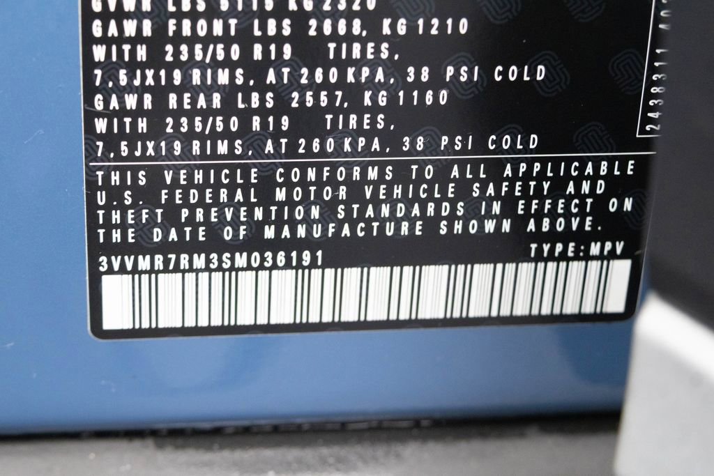 Used 2025 Volkswagen Tiguan SE image 37