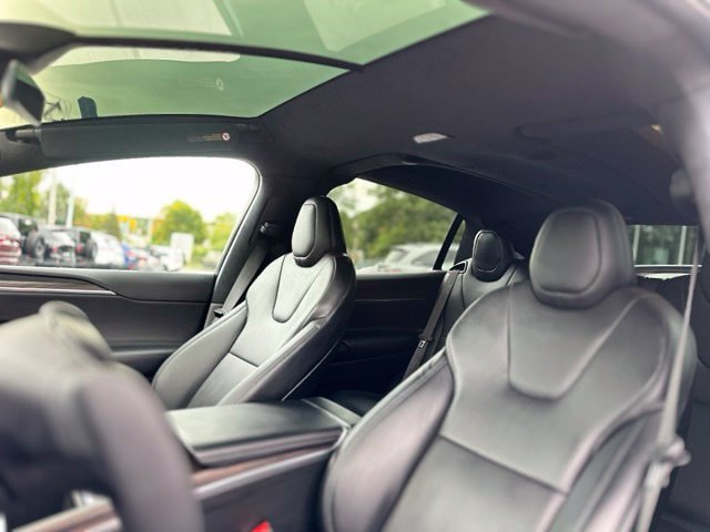 Used 2022 Tesla Model X AWD/4WD image 12