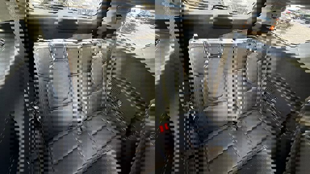 Used 2020 Ford Explorer Limited w/ Class III Trailer Tow Package image 20