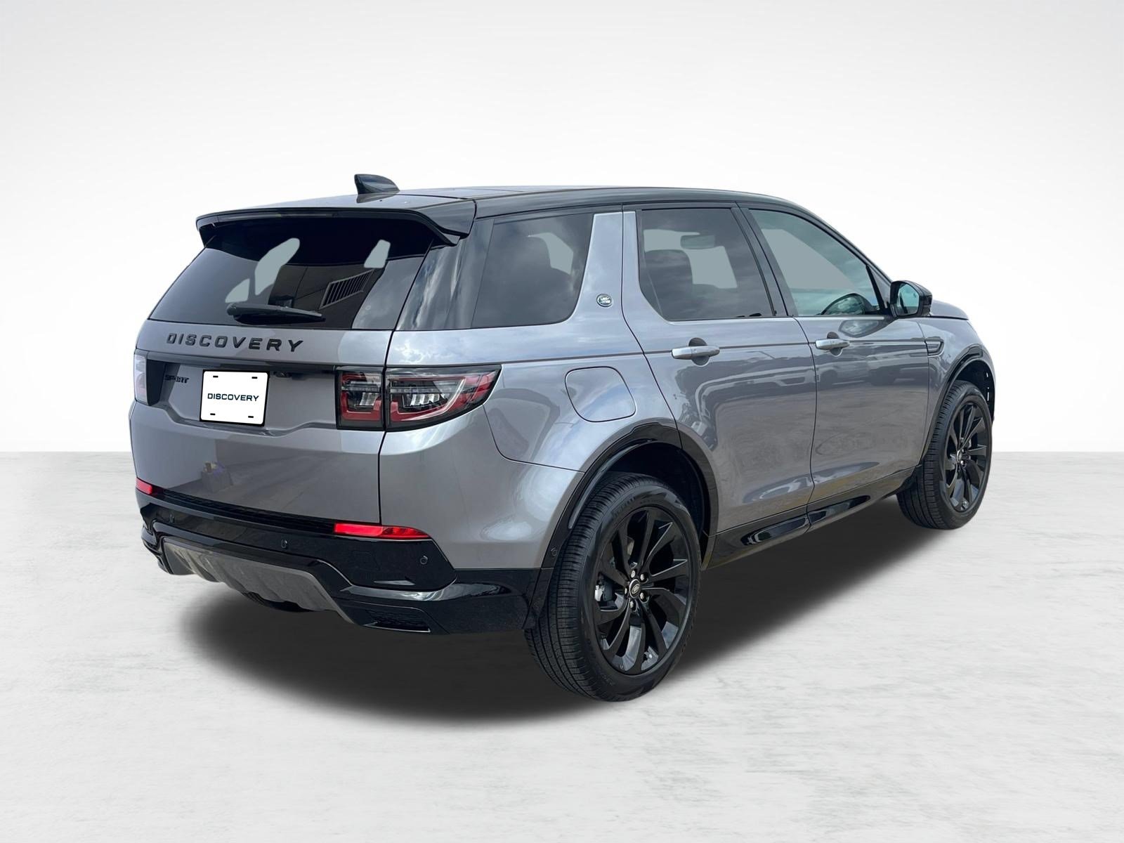 Used 2025 Land Rover Discovery Sport Dynamic SE AWD/4WD image 9