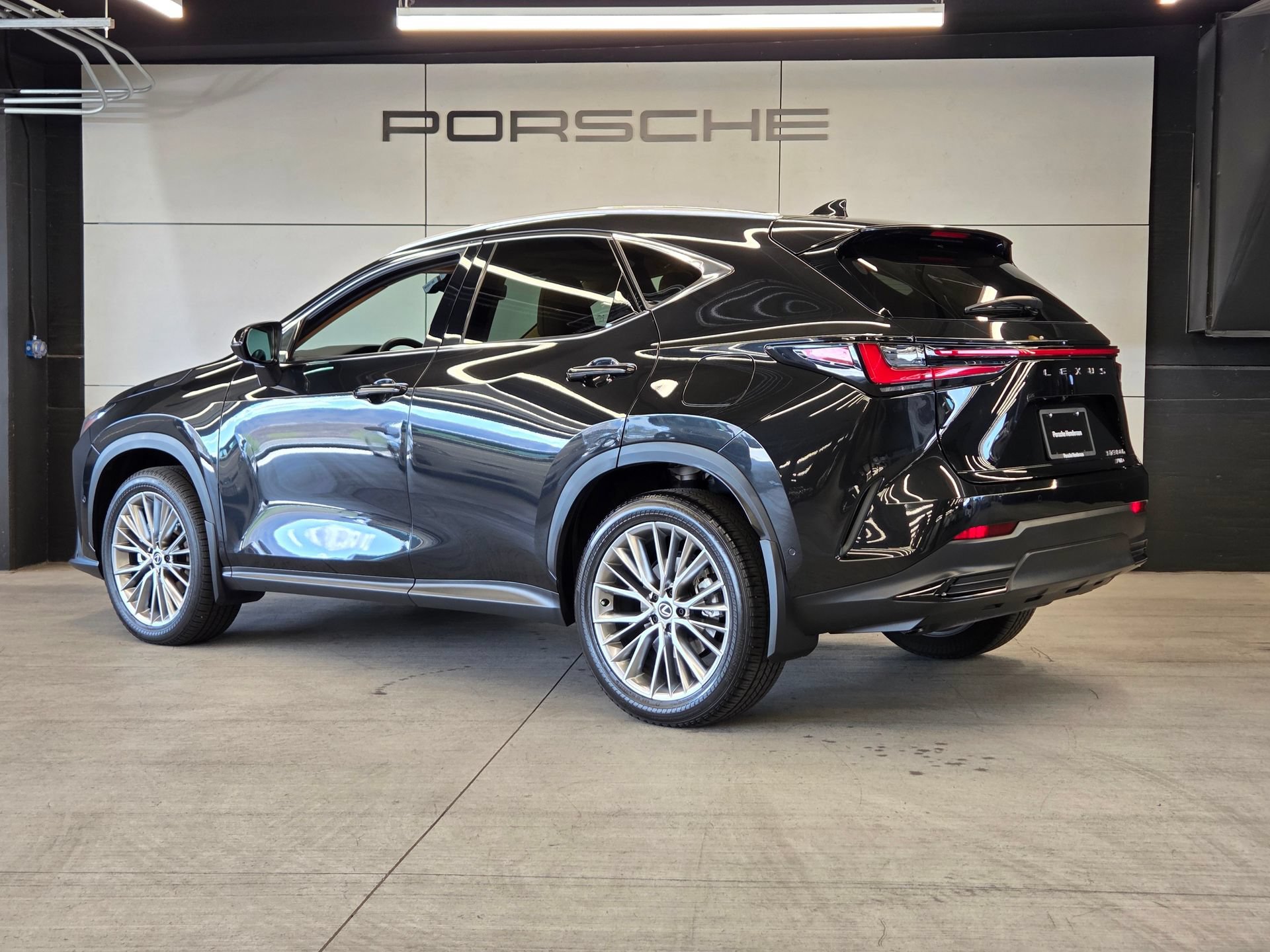 Used 2024 Lexus NX 350h AWD w/ Vision Package image 3
