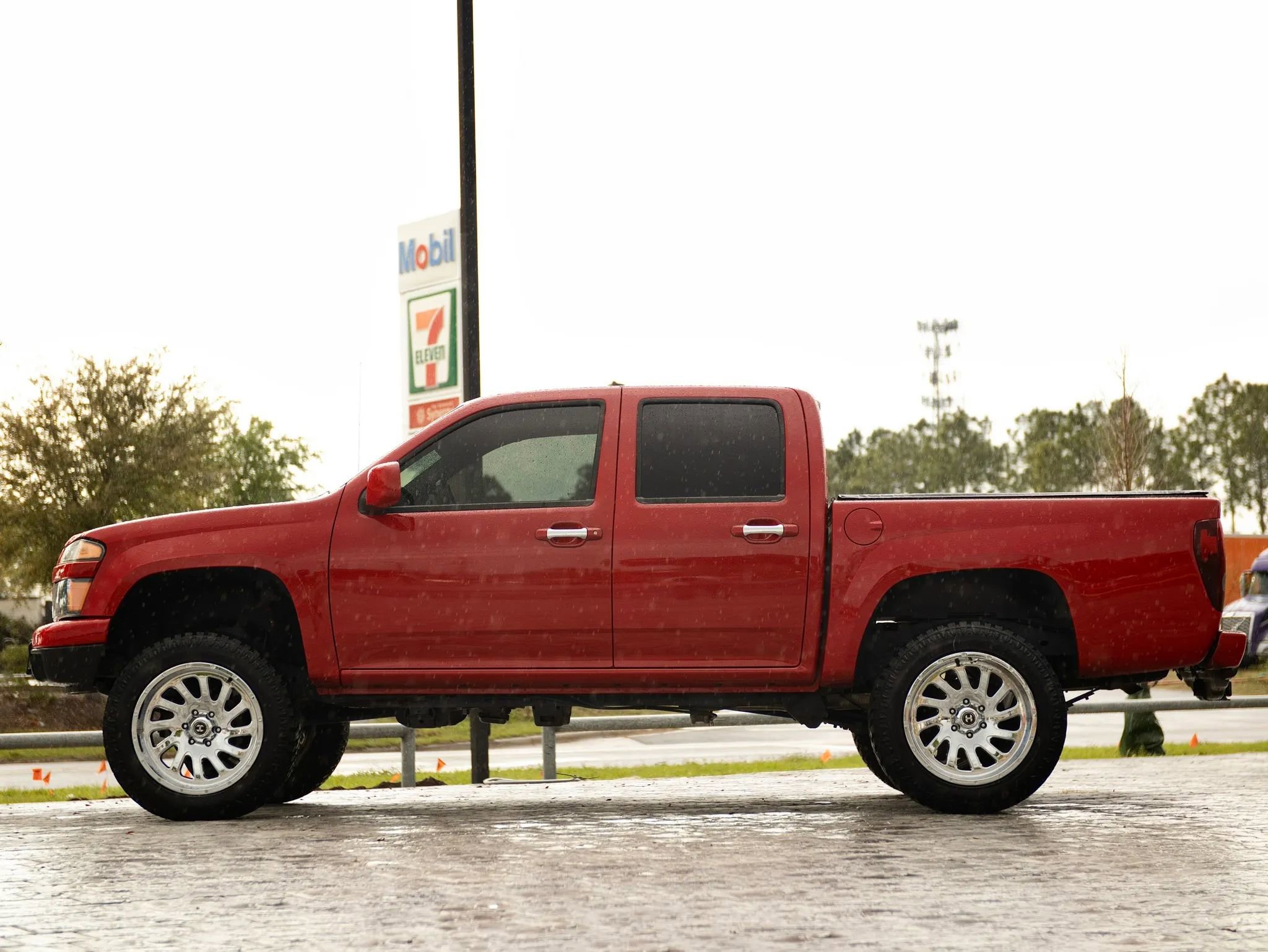 Used 2012 Chevrolet Colorado LT AWD/4WD image 10