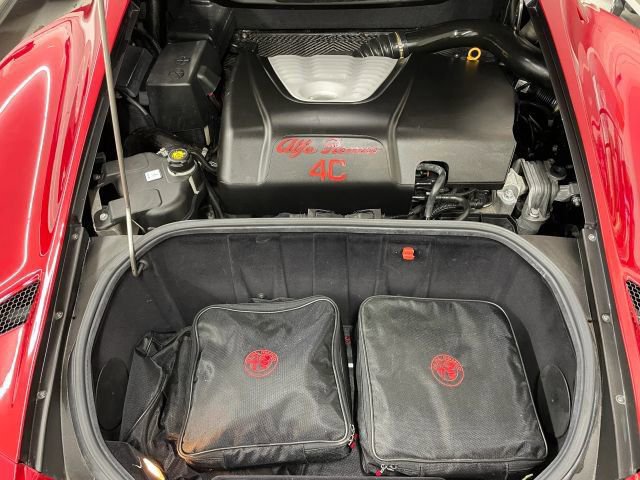 Used 2020 Alfa Romeo 4C Spider image 40