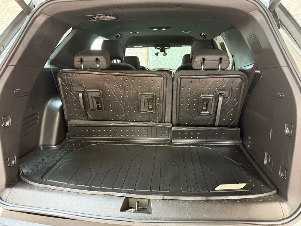 Used 2023 Chevrolet Traverse LT w/ LPO, Floor Liner Package image 14