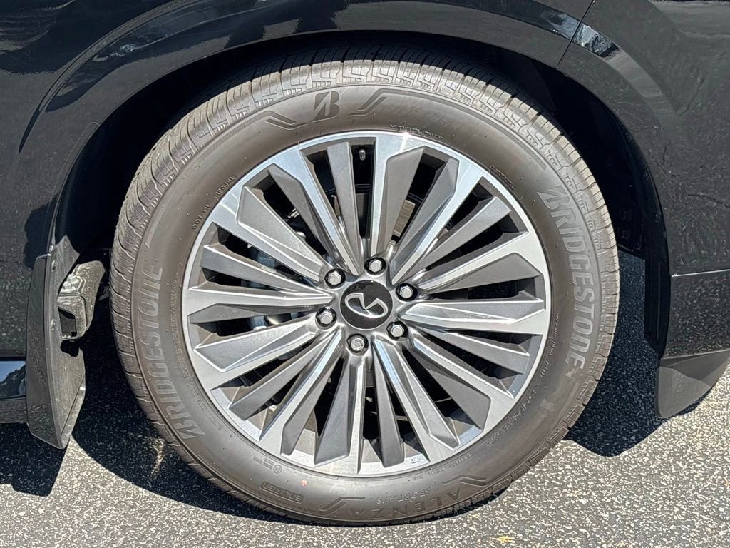 New 2026 INFINITI QX80 Luxe w/ Cargo Package image 30