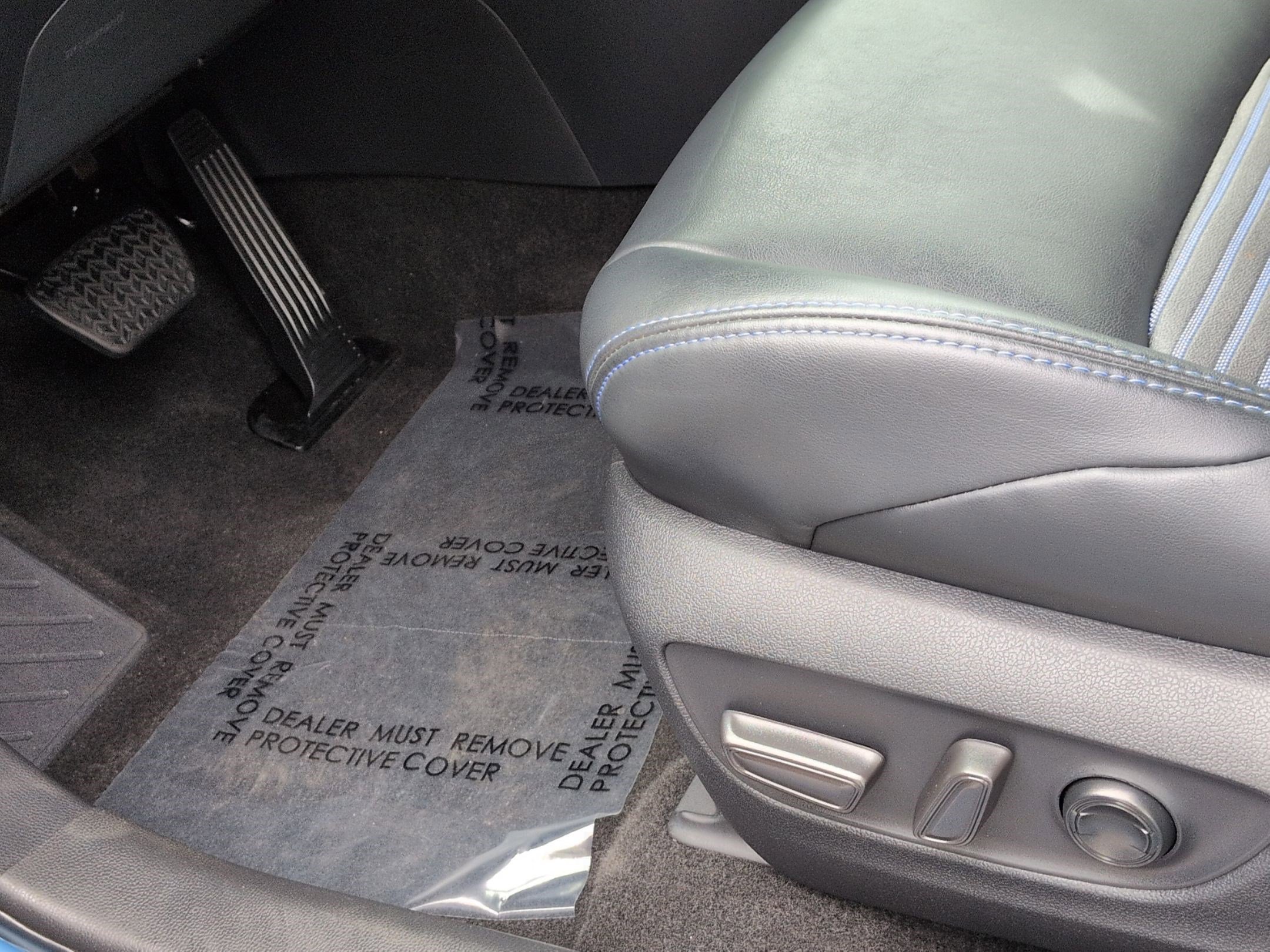 Used 2023 Toyota RAV4 XSE AWD/4WD image 17