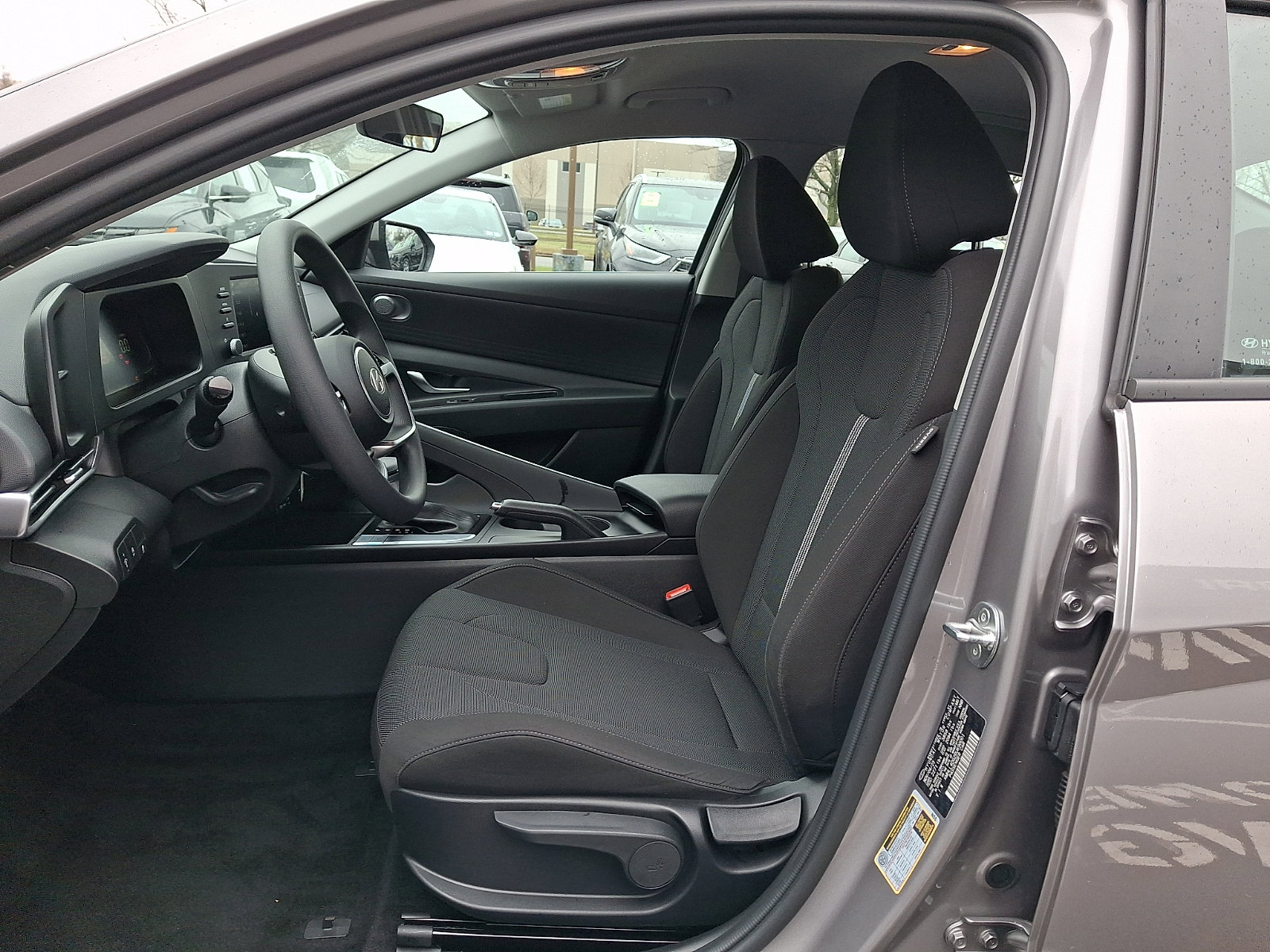 Certified 2024 Hyundai Elantra SE image 13