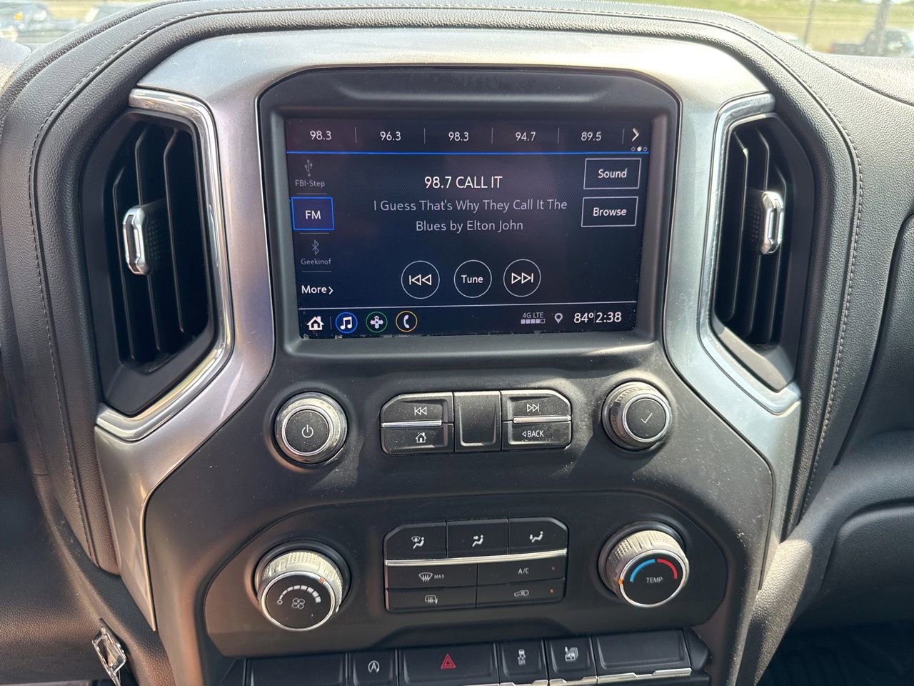 Used 2020 Chevrolet Silverado 1500 LT w/ Bed Protection Package AWD/4WD image 22