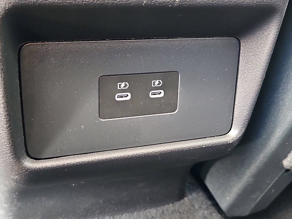 Used 2025 Nissan Rogue SV AWD/4WD image 18
