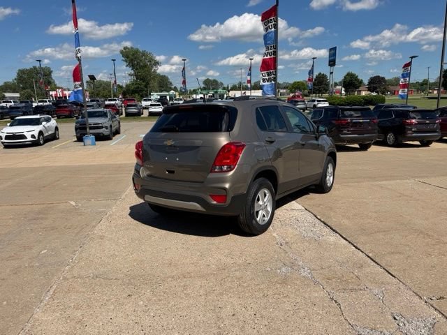 Used 2022 Chevrolet Trax LT w/ LT Convenience Package AWD/4WD image 6