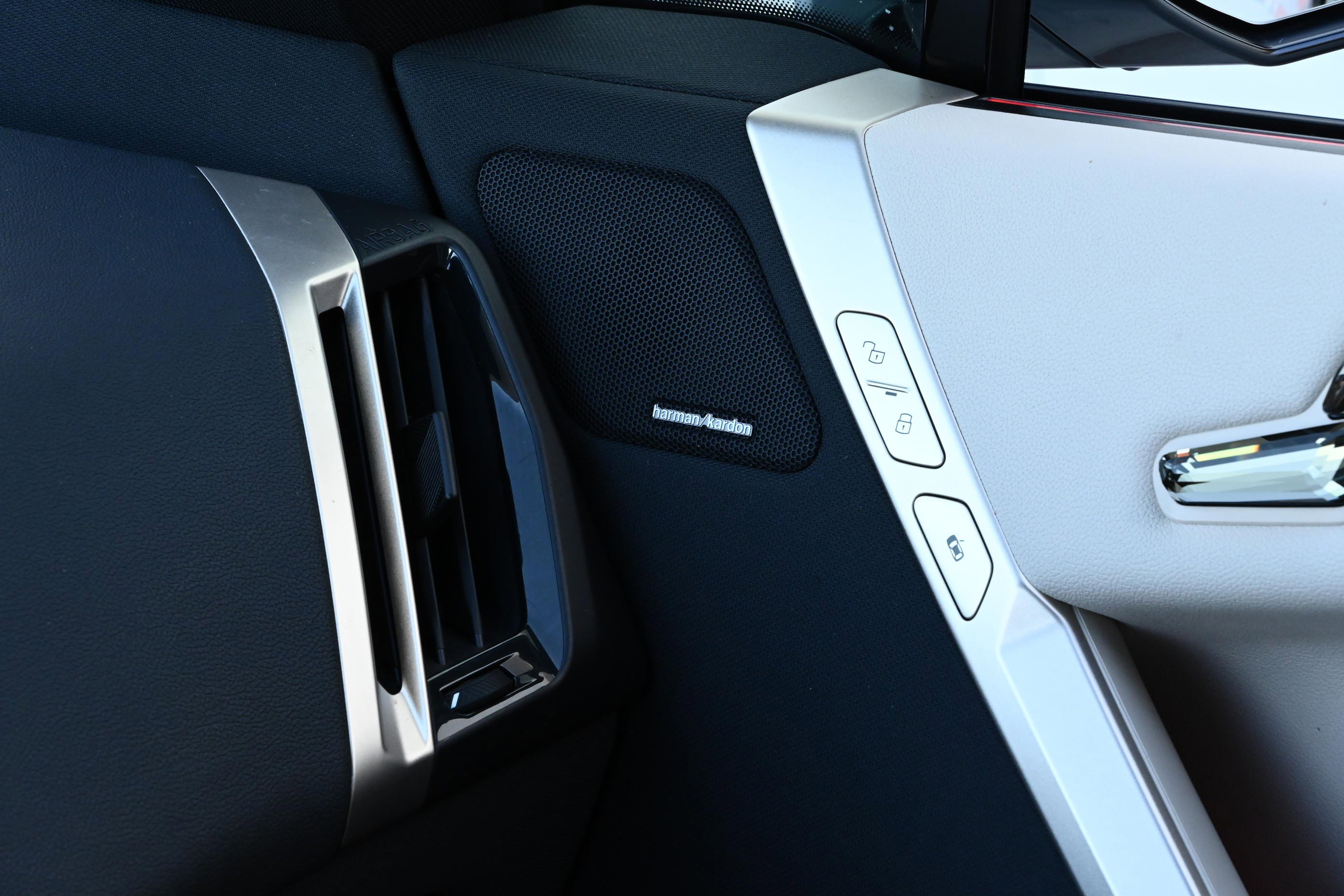 Certified 2024 BMW iX xDrive50 w/ Premium Package image 36