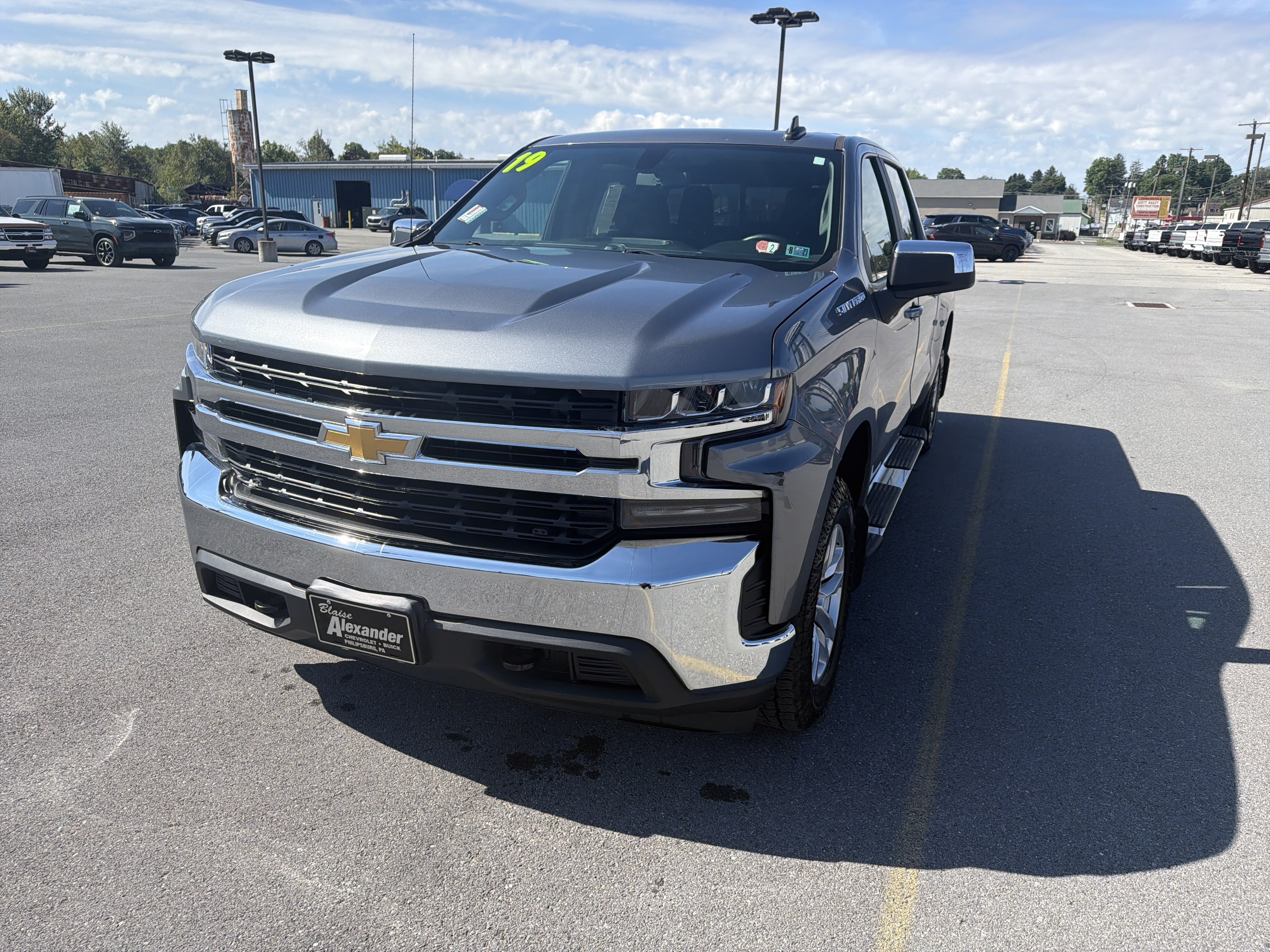 Used 2019 Chevrolet Silverado 1500 LT w/ All-Star Edition AWD/4WD image 2