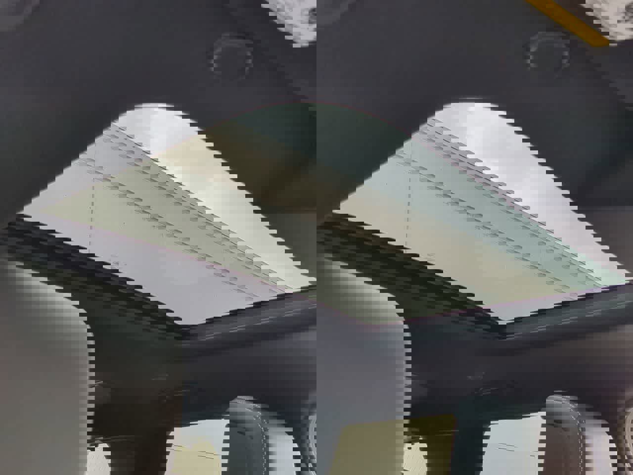 Used 2025 Land Rover Discovery Dynamic SE image 20