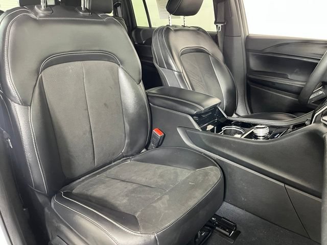 Used 2023 Jeep Grand Cherokee L Laredo AWD/4WD image 40