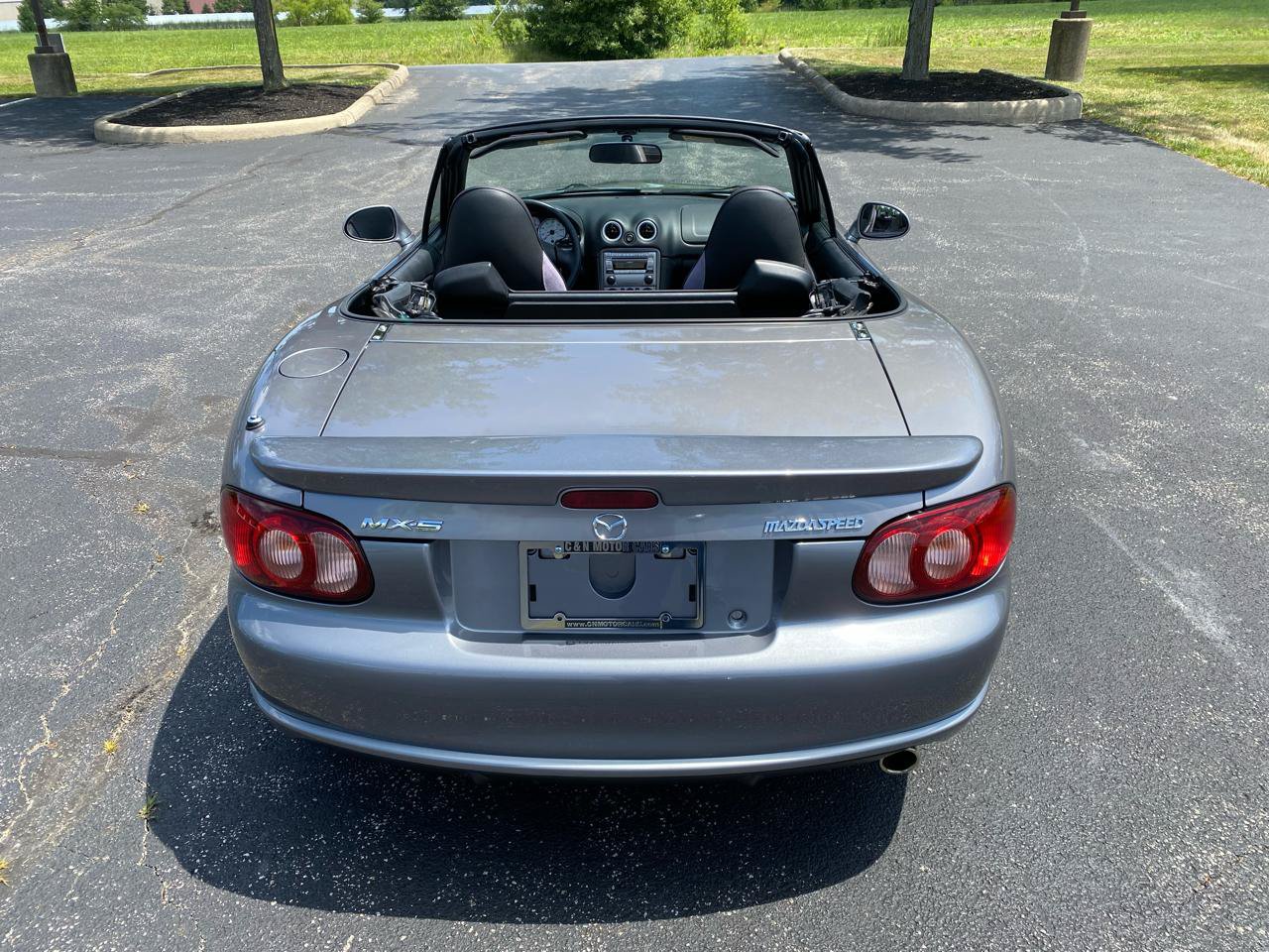 Used 2004 MAZDA MX-5 Miata MAZDASPEED w/ Grand Touring Pkg RWD image 11
