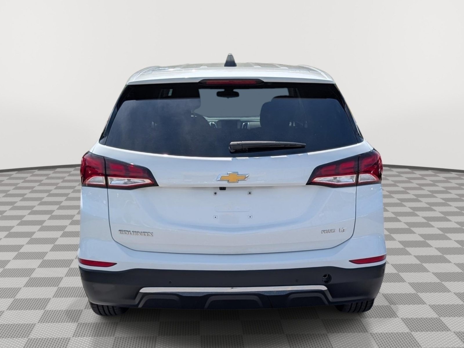 Used 2024 Chevrolet Equinox LT AWD/4WD image 4