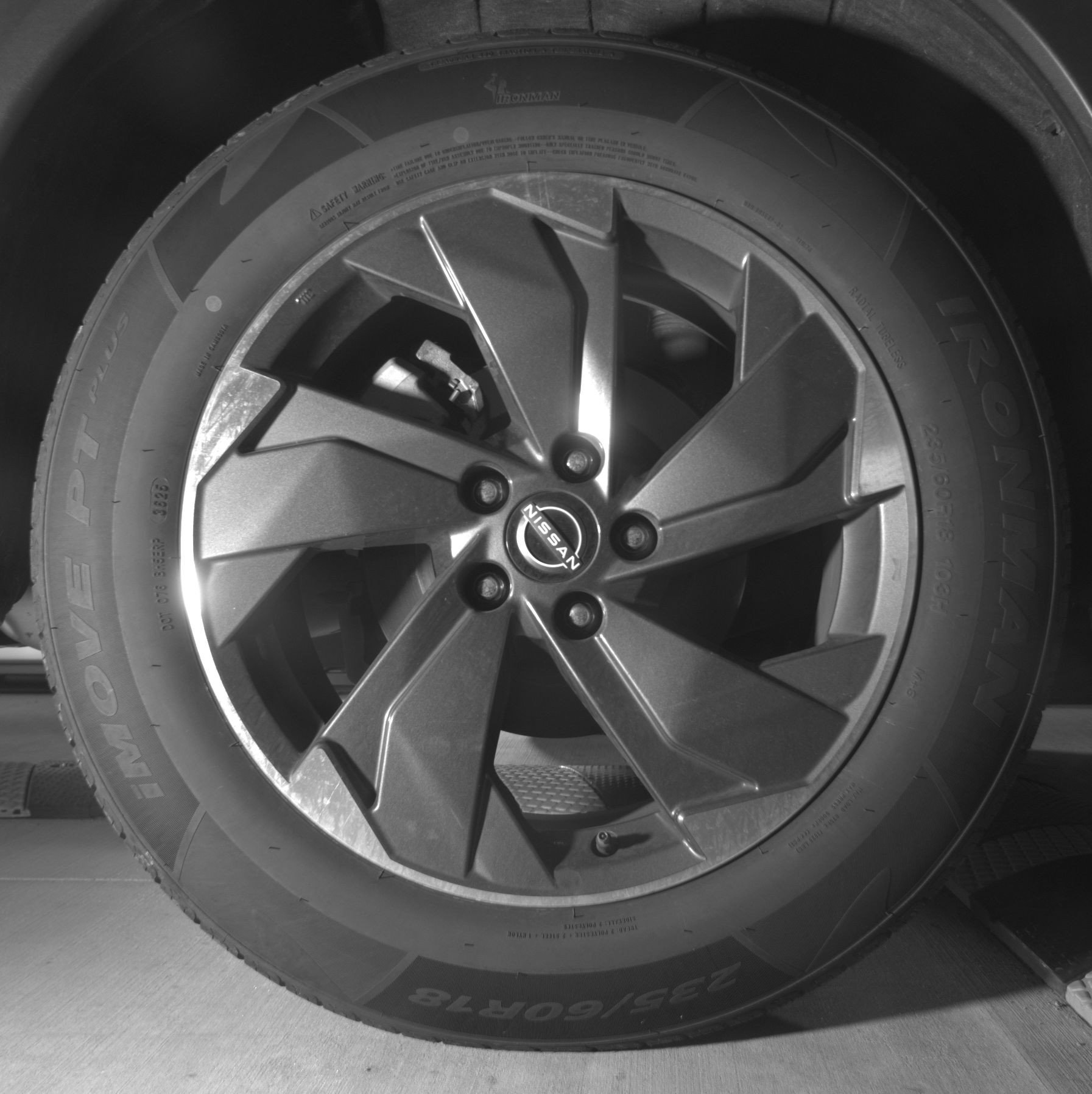 Used 2025 Nissan Rogue SV FWD image 15