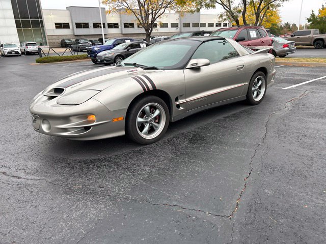 Used 2001 Pontiac Firebird Trans Am RWD image 2