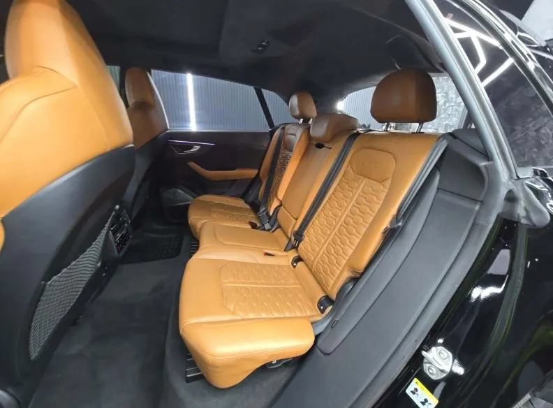 Used 2021 Audi RS Q8 w/ Luxury Package AWD/4WD image 3