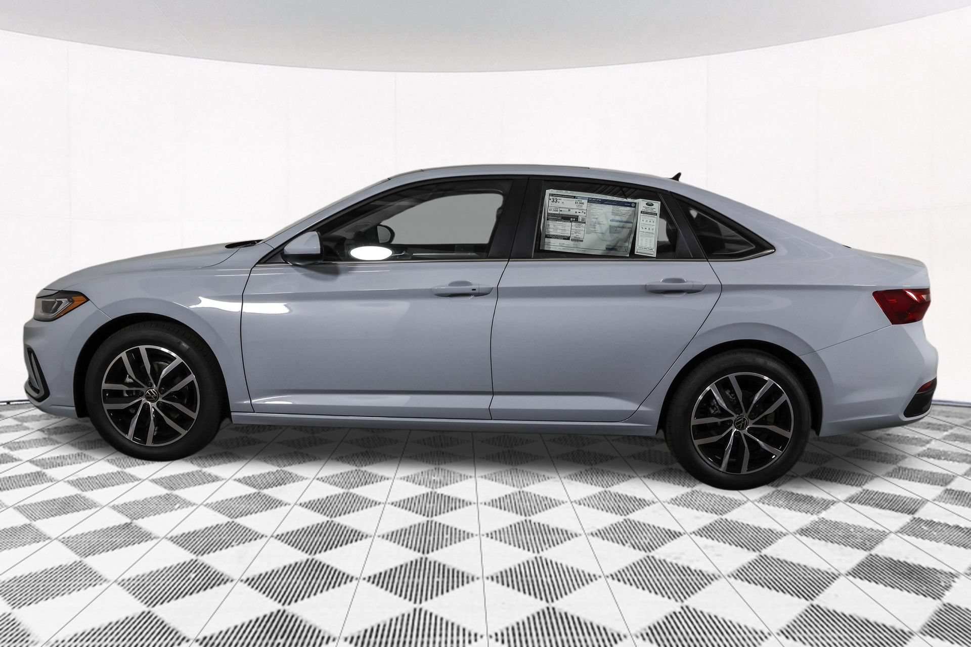 Used 2026 Volkswagen Jetta SE FWD image 18