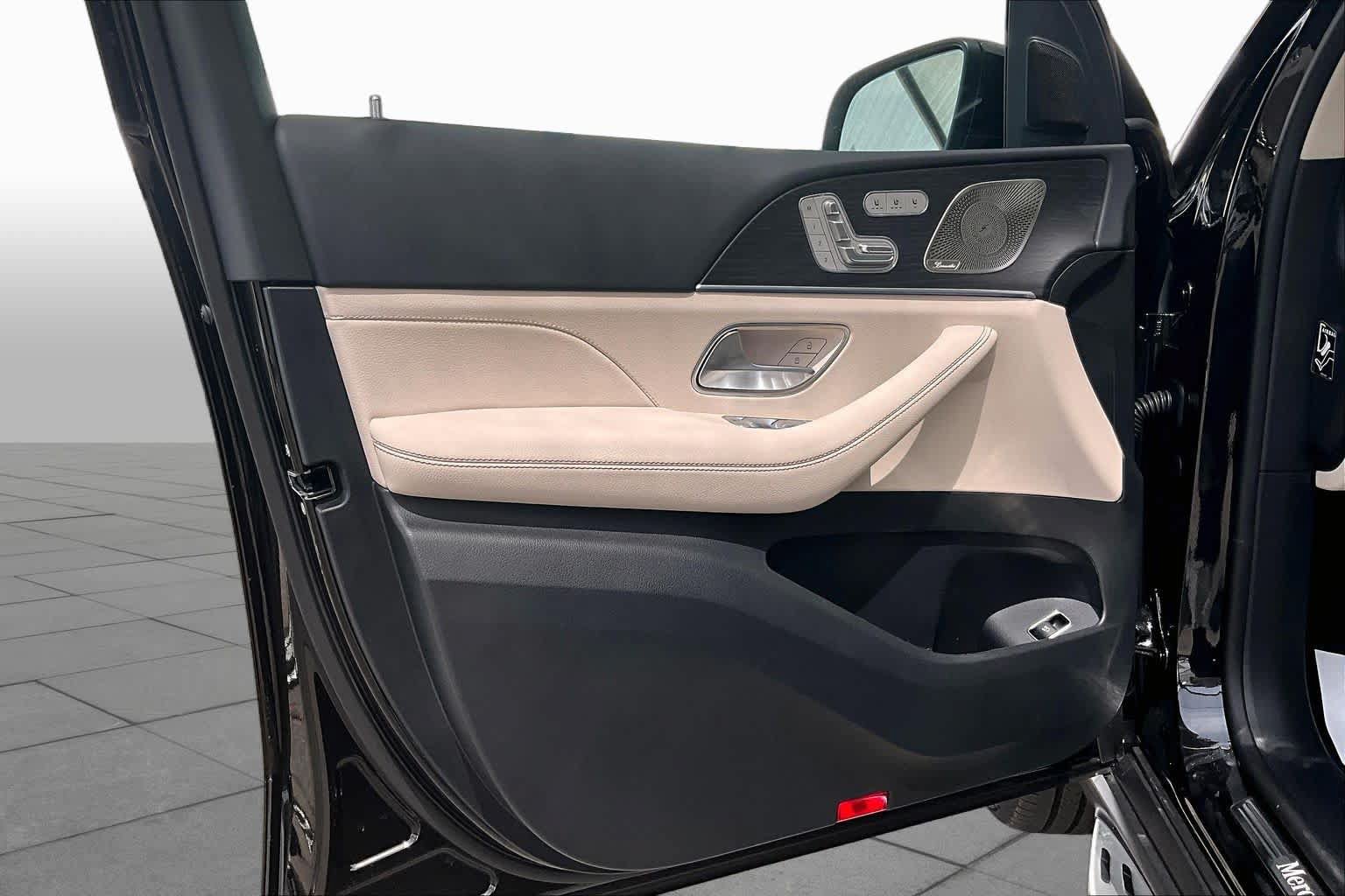 New 2026 Mercedes-Benz GLS 450 4MATIC image 15