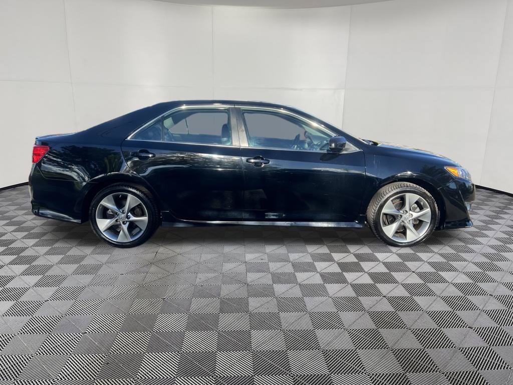 Used 2012 Toyota Camry SE FWD image 10