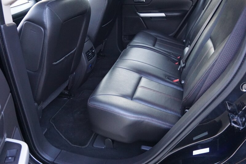 Used 2012 Ford Edge Limited w/ Driver Entry Pkg FWD image 25