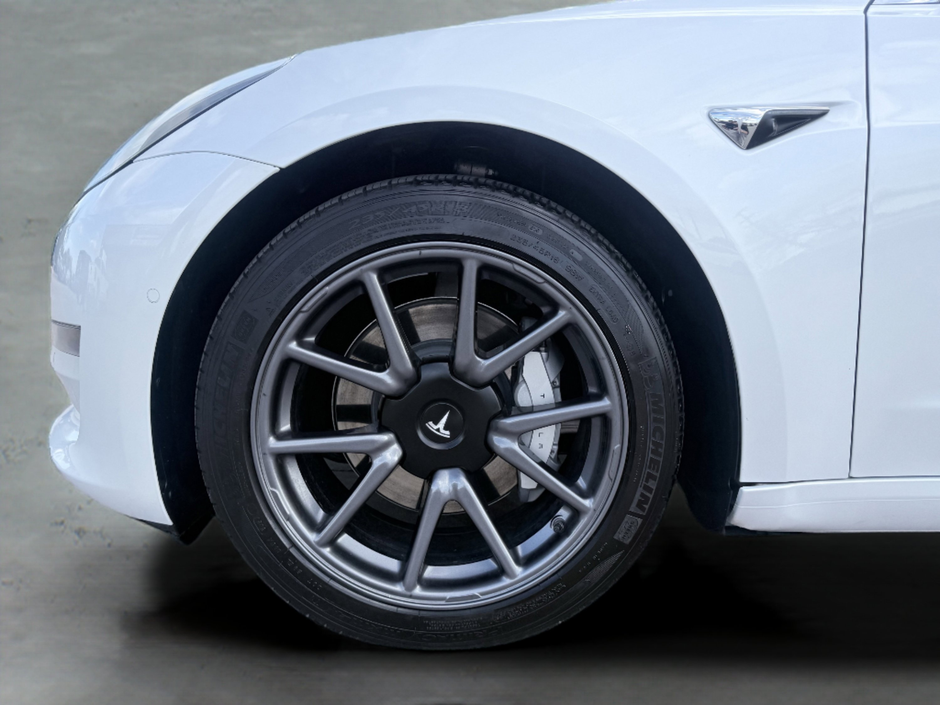 Used 2020 Tesla Model 3 Long Range image 18