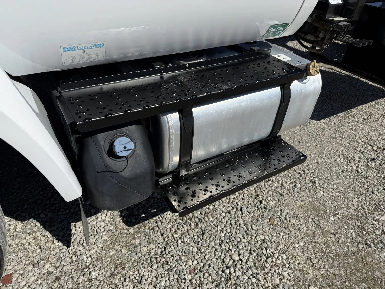 Used 2016 Ford F650 2WD Regular Cab Super Duty image 19