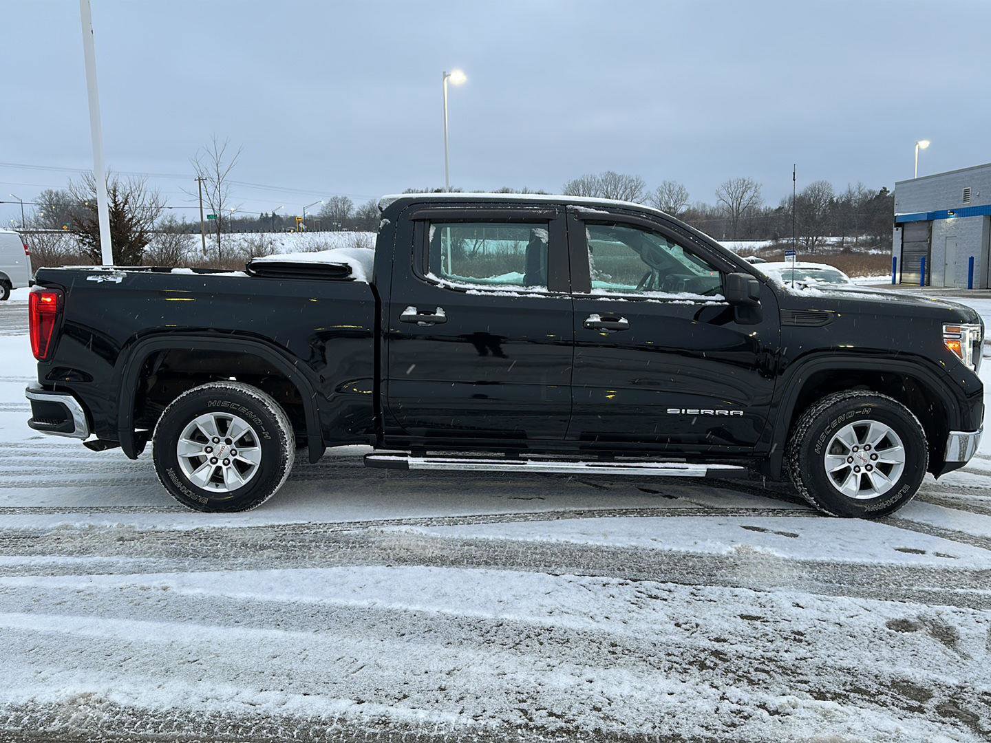 Used 2019 GMC Sierra 1500 4WD CREW CAB 147 image 9