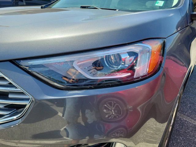 Used 2022 Ford Edge Titanium AWD/4WD image 10