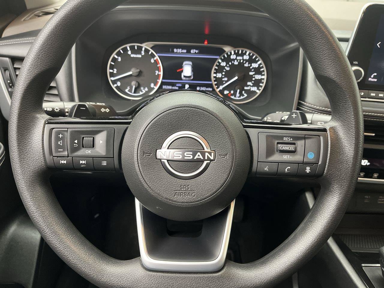 Used 2023 Nissan Rogue SV AWD/4WD image 13
