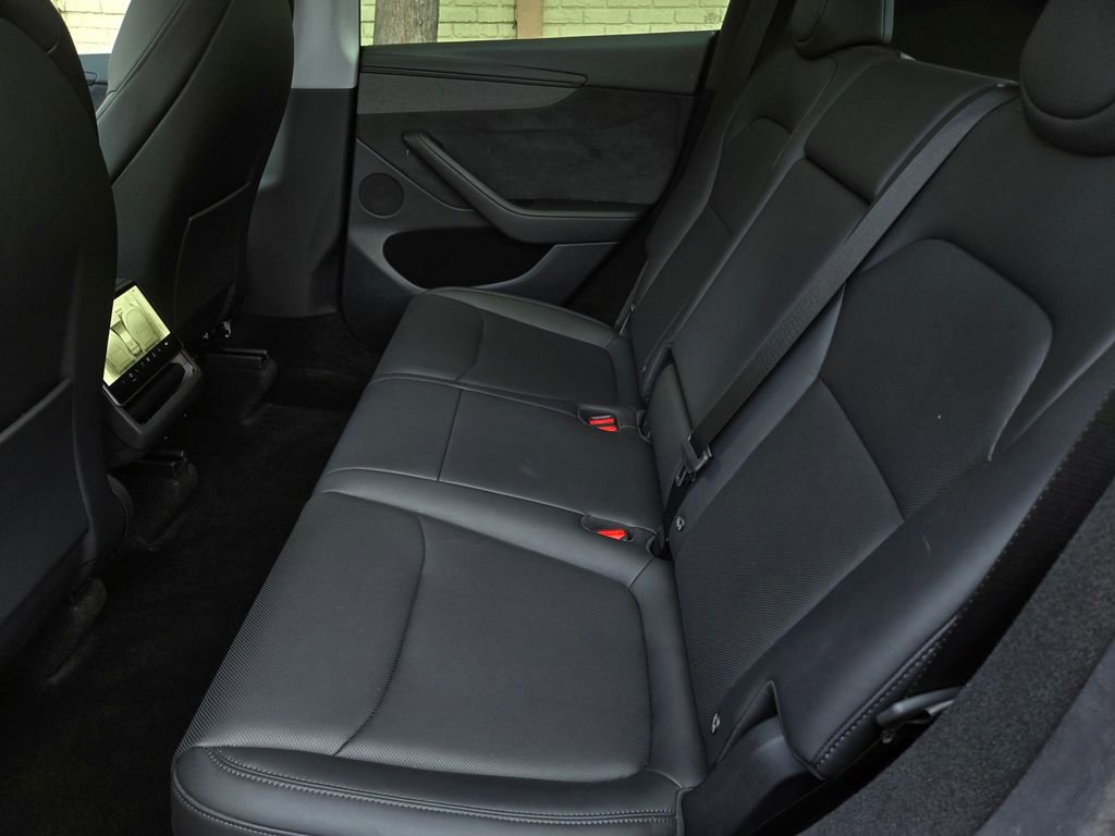 Used 2026 Tesla Model Y Long Range image 12
