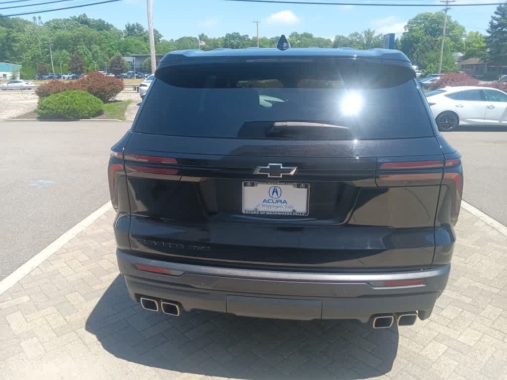 Used 2024 Chevrolet Traverse LS w/ Midnight/Sport Edition AWD/4WD image 5