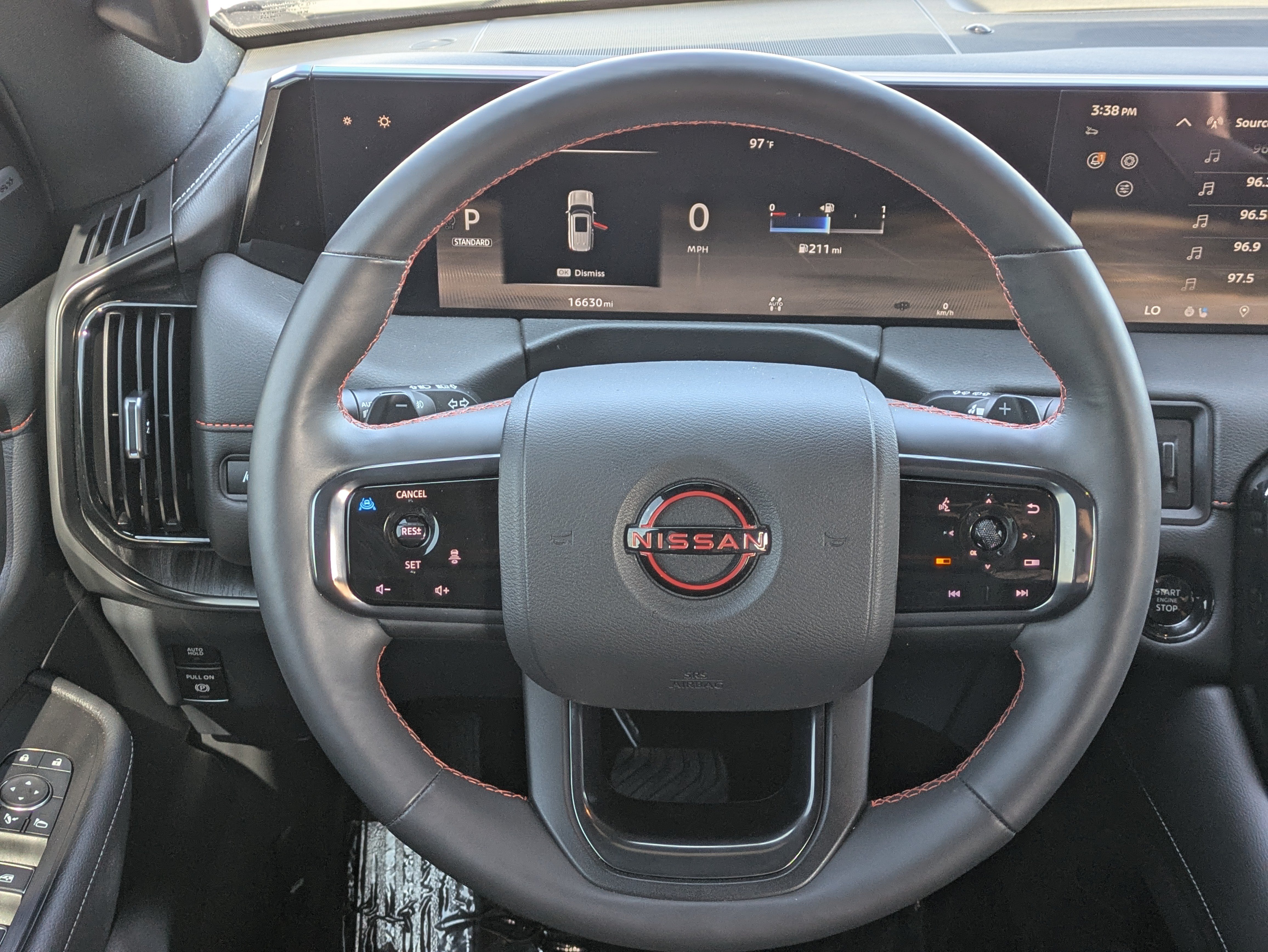 Used 2025 Nissan Armada PRO-4X w/ Pro-4X Premium Package AWD/4WD image 22