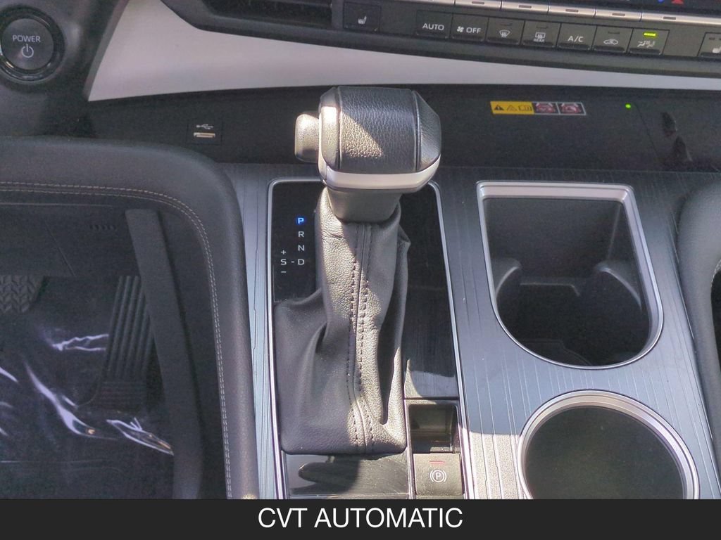 Used 2025 Toyota Sienna XLE FWD image 20