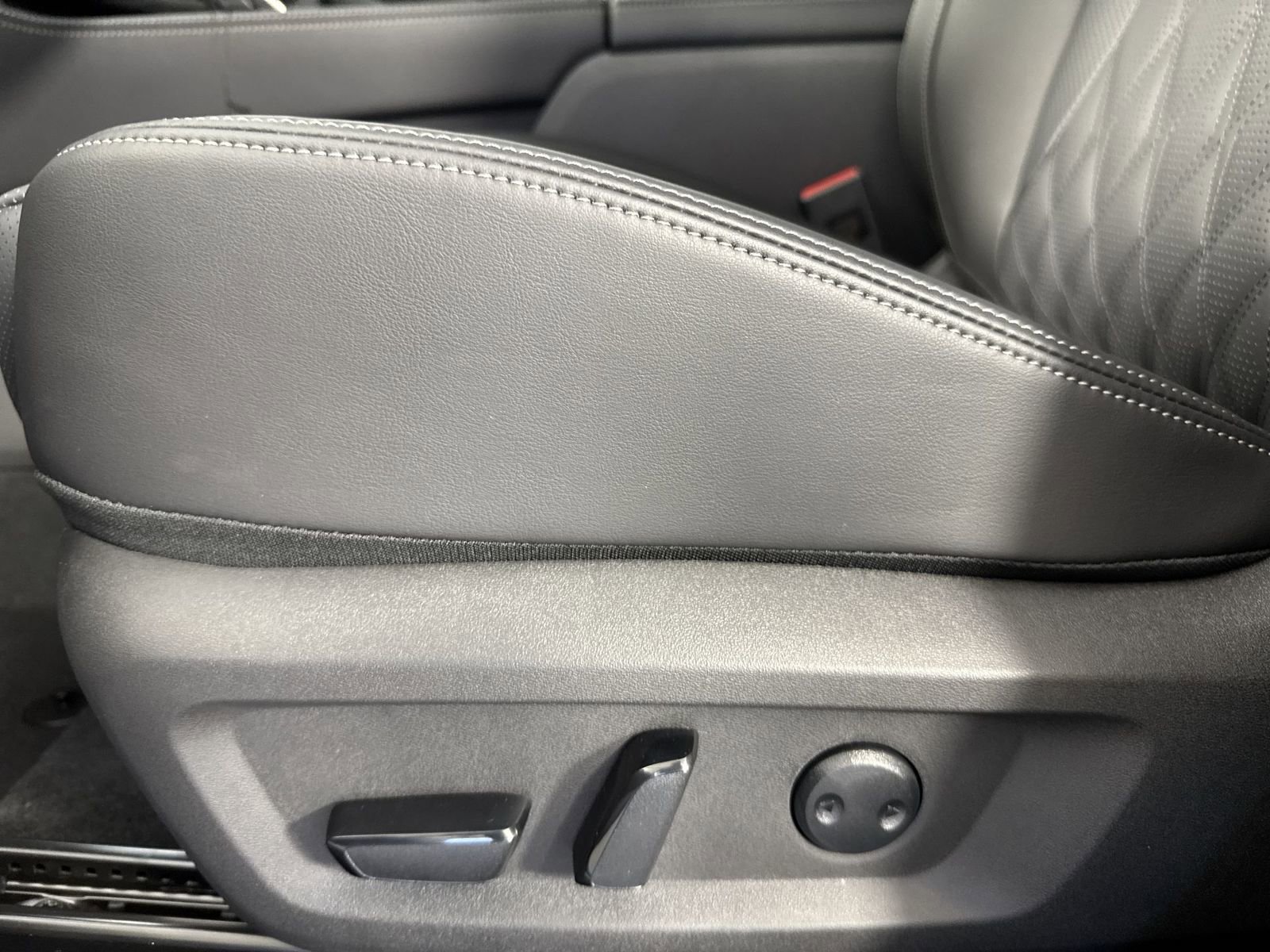 New 2026 Nissan Rogue Platinum w/ Platinum Premium Package image 22