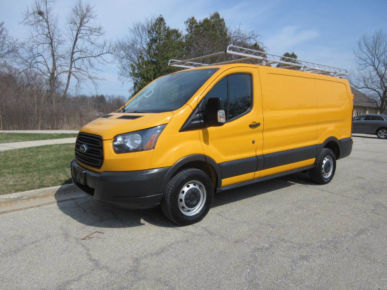 Used 2017 Ford Transit 250 130 Low Roof RWD image 25