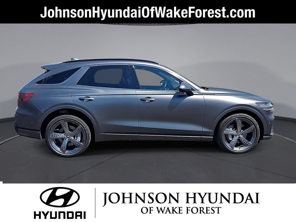 Used 2024 Genesis GV70 2.5T w/ Sport Prestige Package AWD/4WD image 5