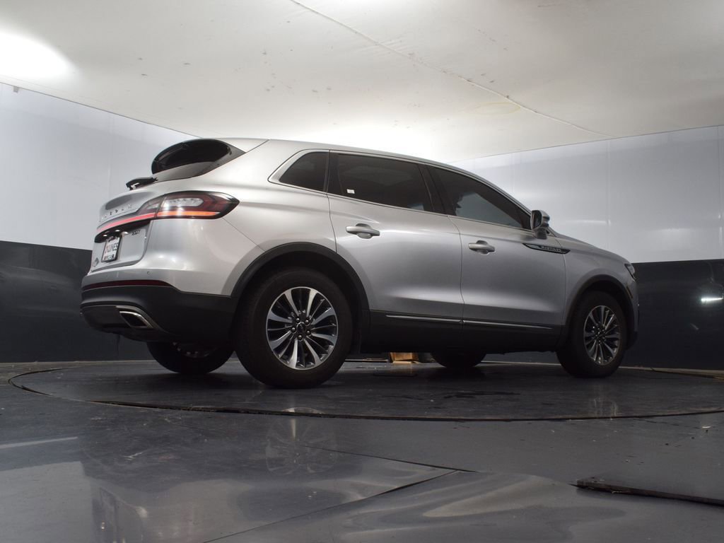 Used 2019 Lincoln Nautilus Select image 47