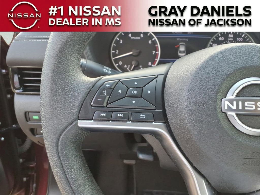Used 2024 Nissan Sentra SV FWD image 13